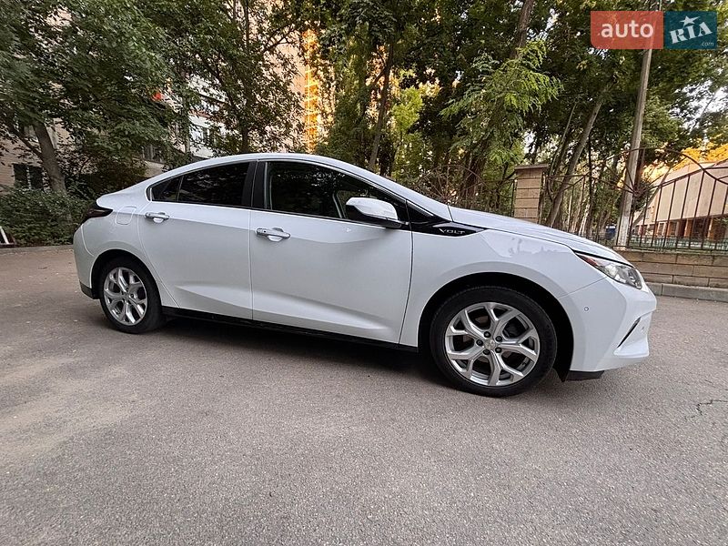 Хэтчбек Chevrolet Volt 2017 в Одессе