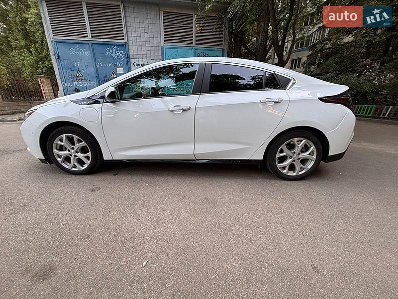 Хэтчбек Chevrolet Volt 2017 в Одессе