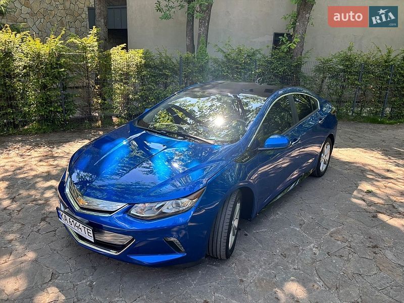 Хэтчбек Chevrolet Volt 2016 в Киеве