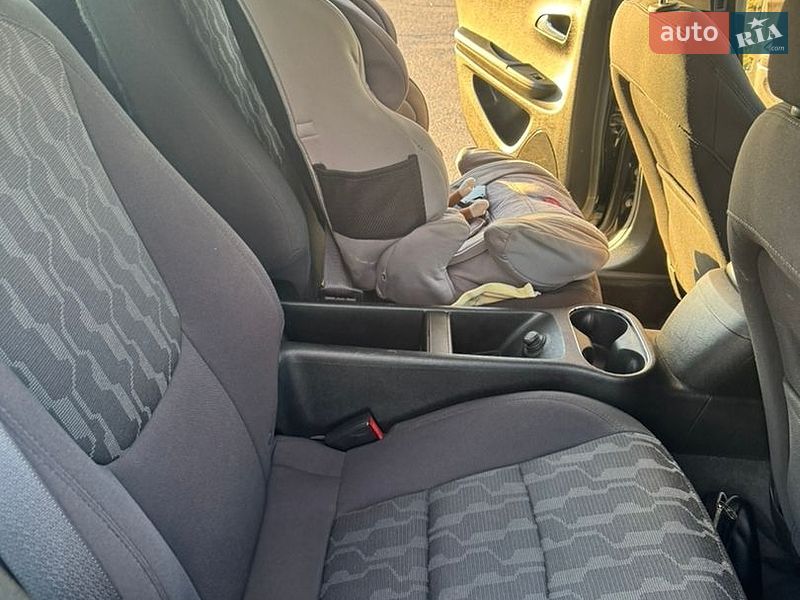 Хэтчбек Chevrolet Volt 2013 в Шептицькому