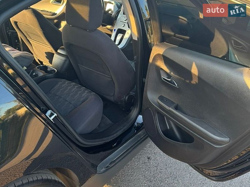 Хэтчбек Chevrolet Volt 2013 в Шептицькому