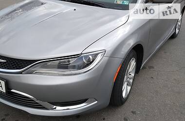 Chrysler 200  2015