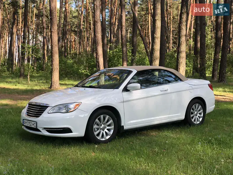 Chrysler 200 2012