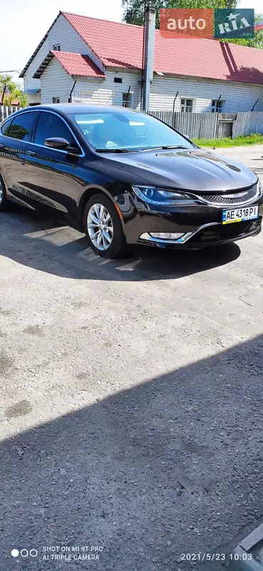 Chrysler 200