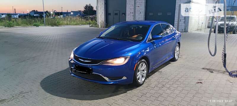 Хэтчбек Chrysler 200