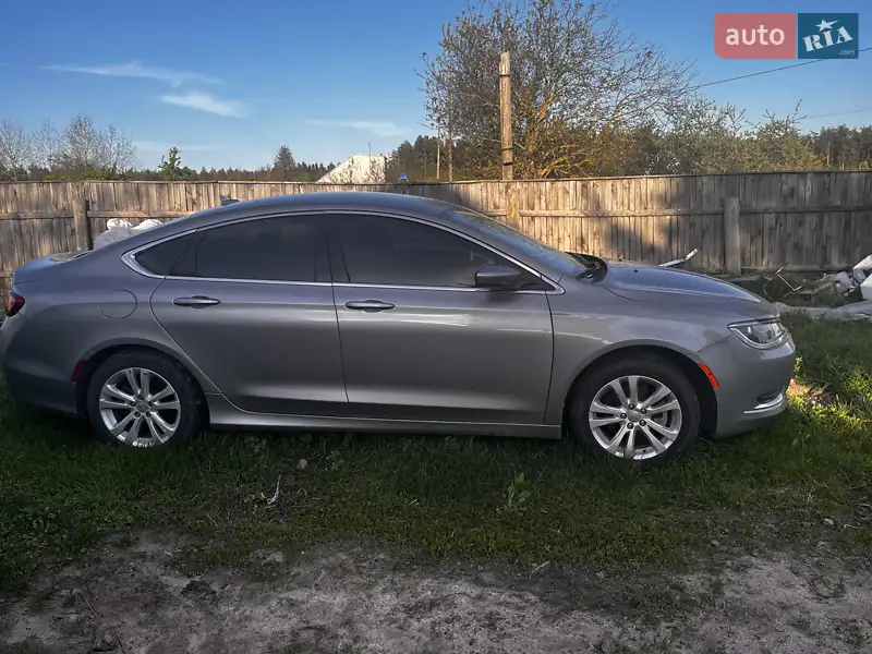 Chrysler 200 2016
