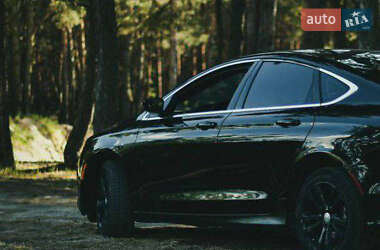 Chrysler 200  2015