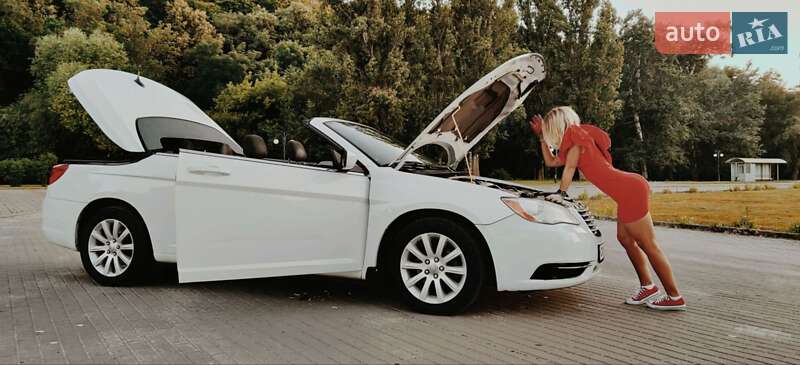 Кабріолет Chrysler 200