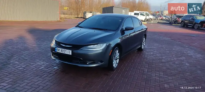 Chrysler 200