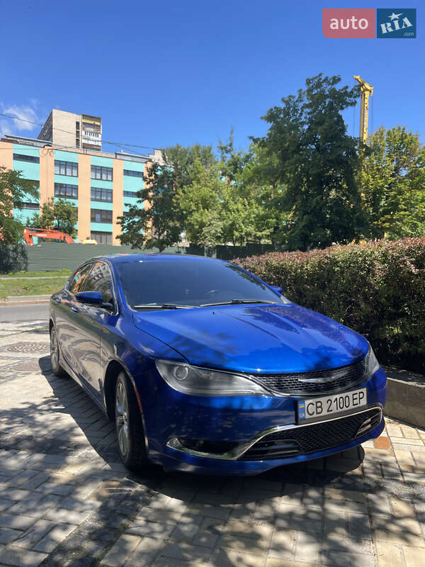 Chrysler 200