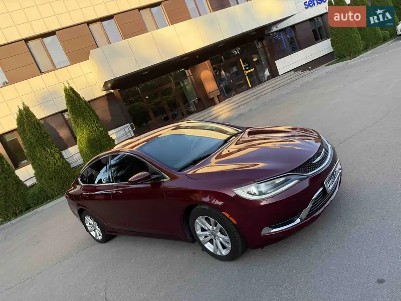 Chrysler 200