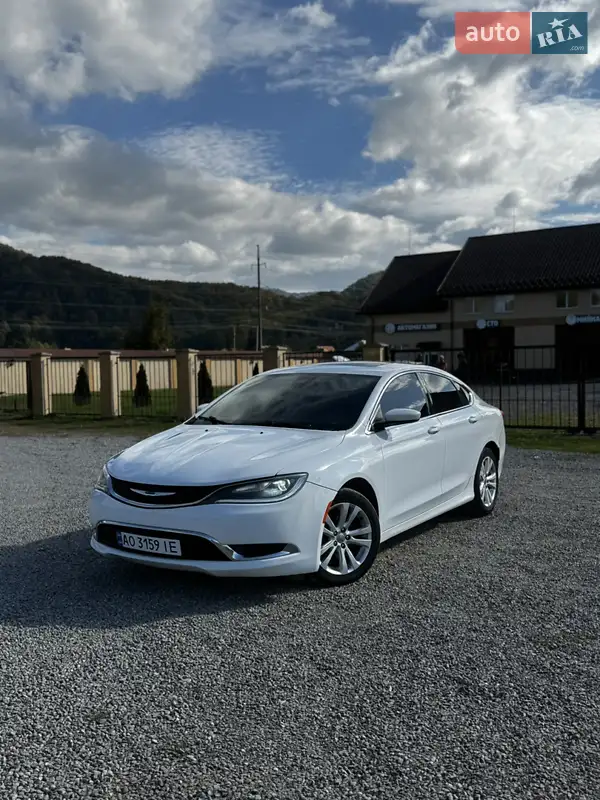 Chrysler 200