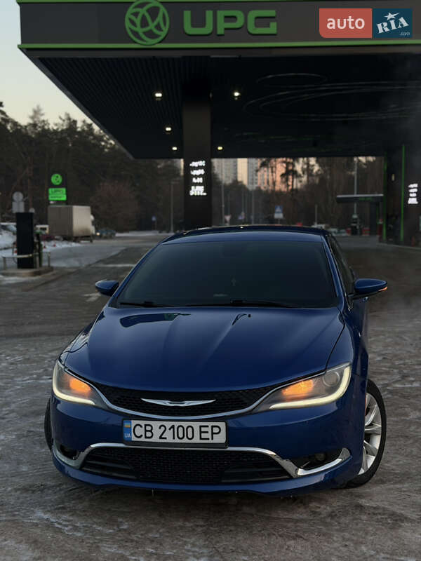 Chrysler 200