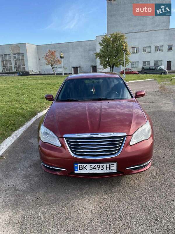 Chrysler 200