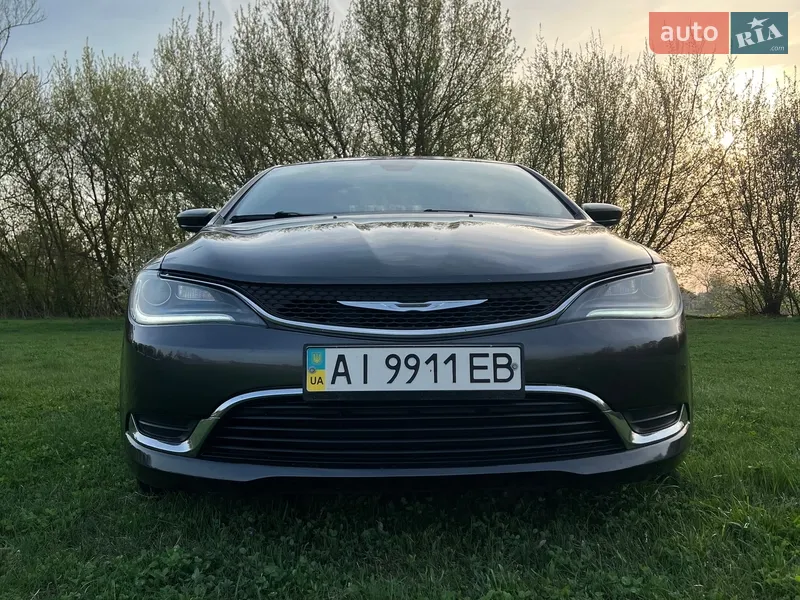 Chrysler 200