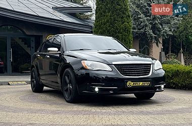 Chrysler 200  2013