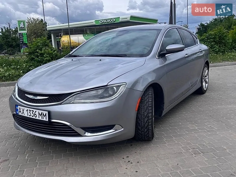 Chrysler 200 2016