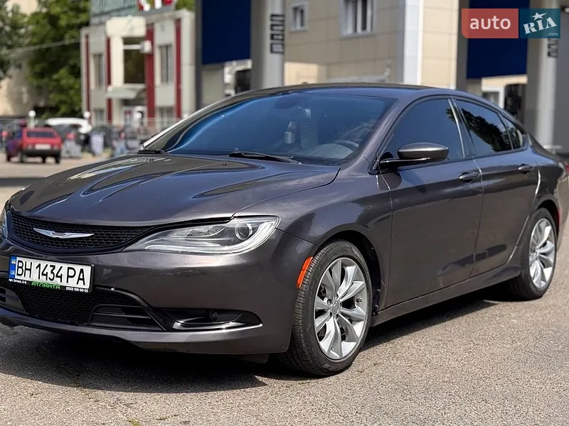 Chrysler 200