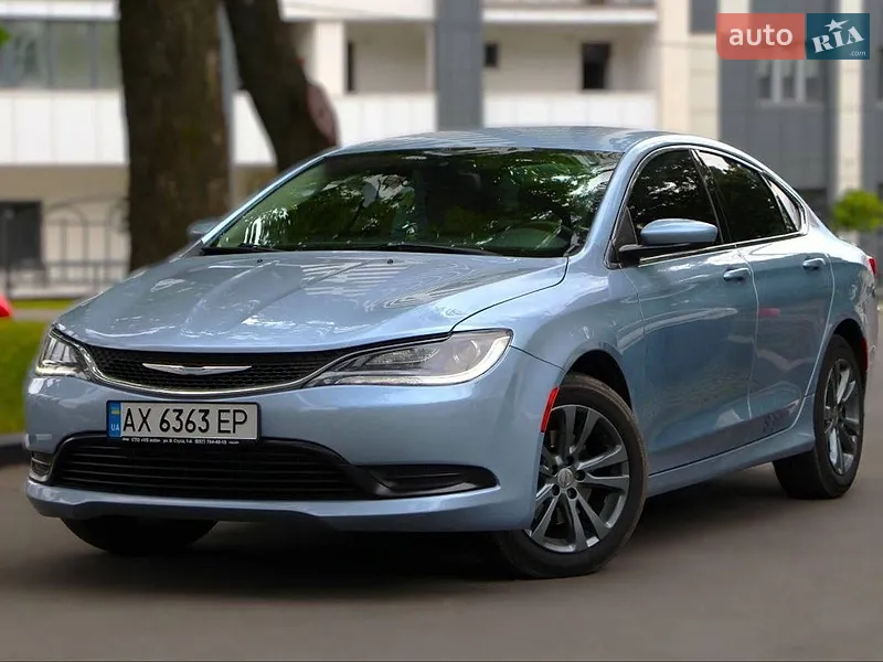 Chrysler 200