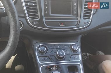 Седан Chrysler 200 2015 в Одессе
