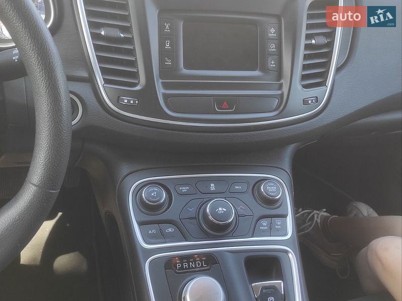 Седан Chrysler 200 2015 в Одессе