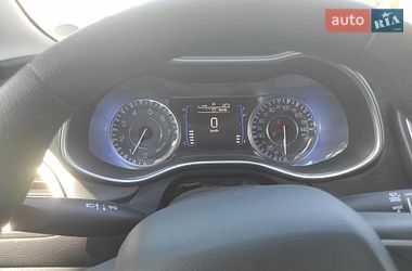 Седан Chrysler 200 2015 в Одессе