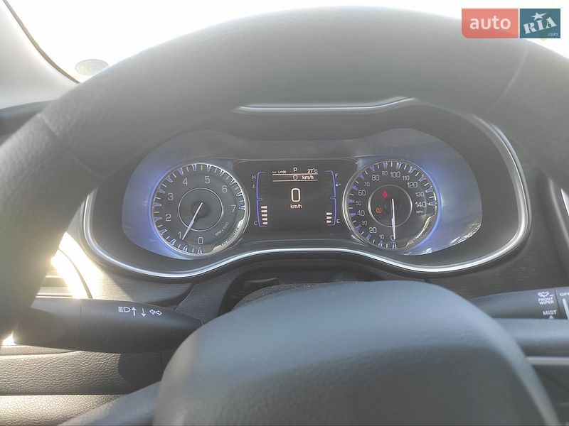 Седан Chrysler 200 2015 в Одессе