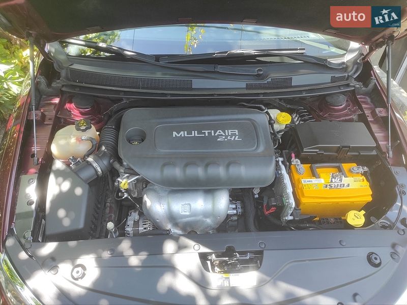 Седан Chrysler 200 2015 в Одессе
