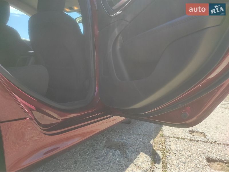 Седан Chrysler 200 2015 в Одессе