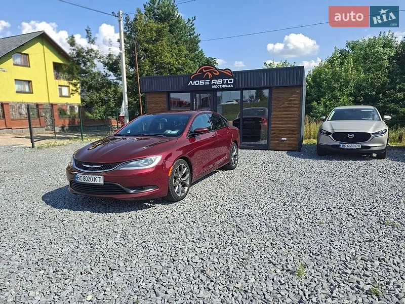 Chrysler 200