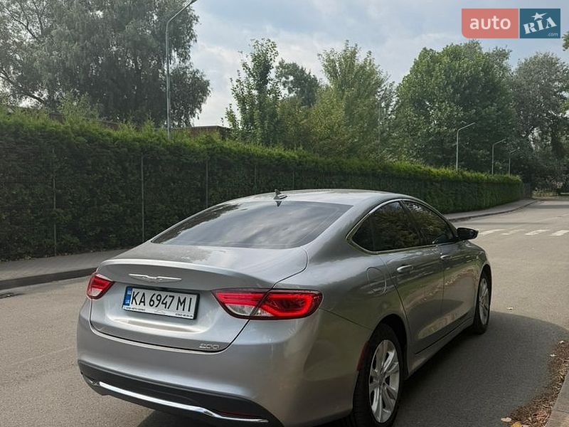 Седан Chrysler 200 2016 в Киеве