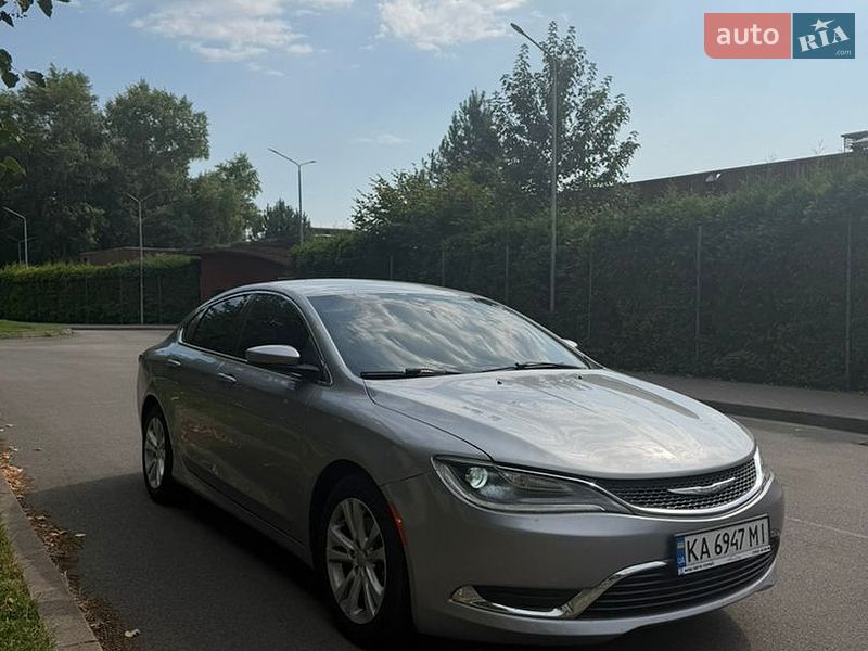 Седан Chrysler 200 2016 в Киеве