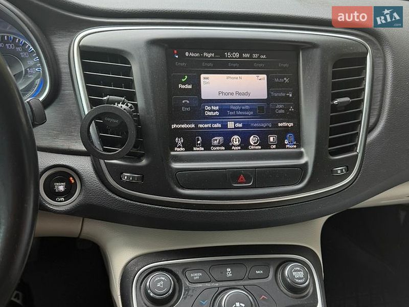 Седан Chrysler 200 2016 в Киеве