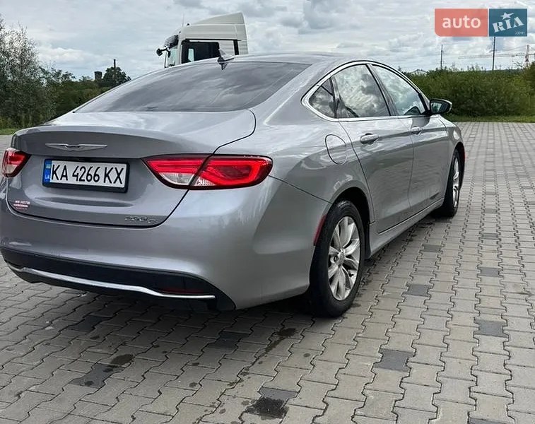 Chrysler 200 2015