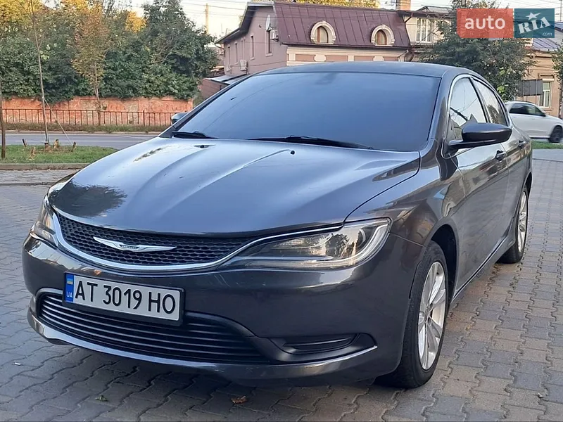 Chrysler 200