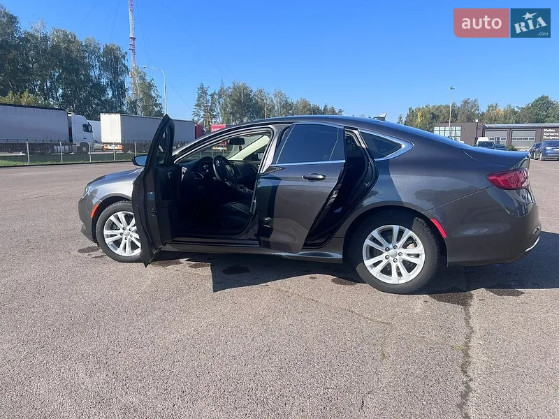 Chrysler 200 2016