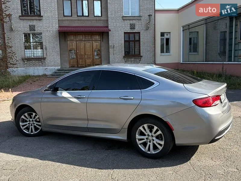 Chrysler 200 2015