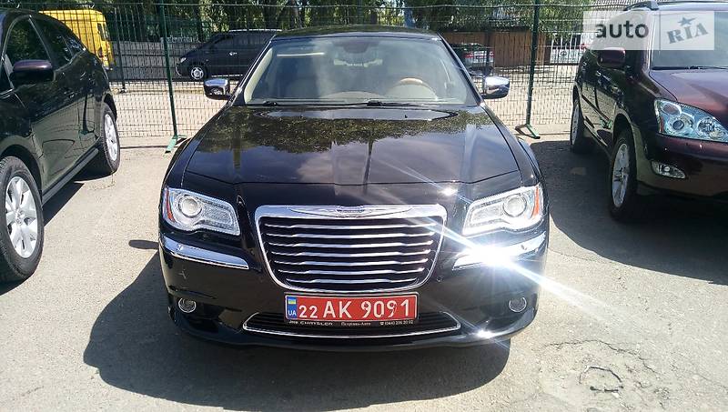 Chrysler 300 C 2011 года