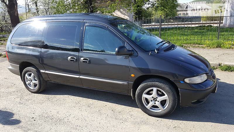 Chrysler Grand Voyager 2000 года
