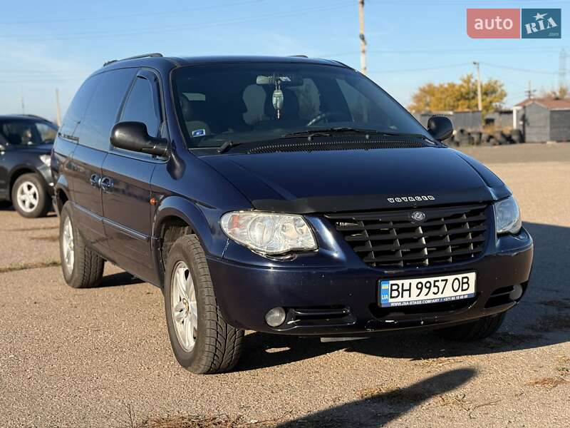 Легковые Chrysler Grand Voyager