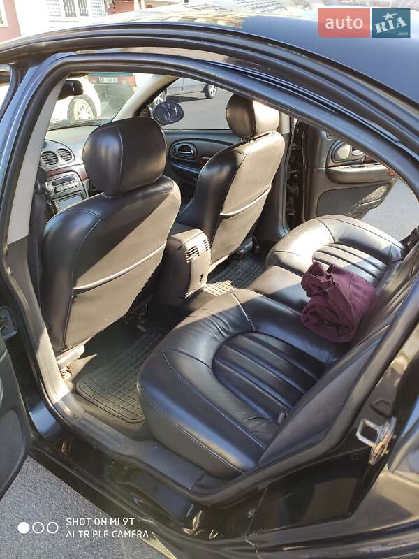 Седан Chrysler LHS 2001 в Києві