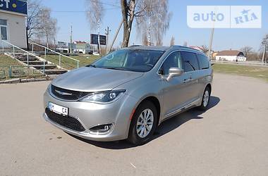 Chrysler Pacifica Touring L 2018