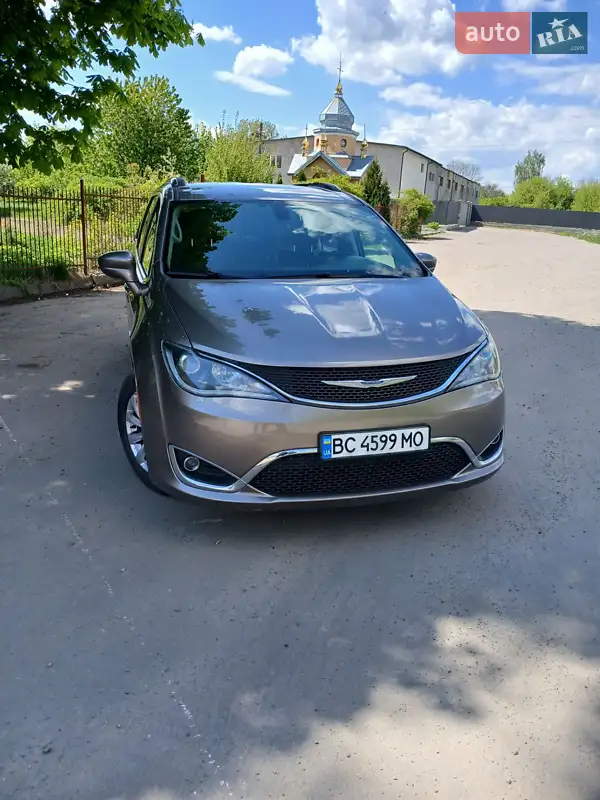 Chrysler Pacifica
