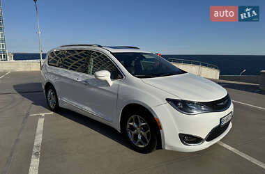 Chrysler Pacifica Limited 2019