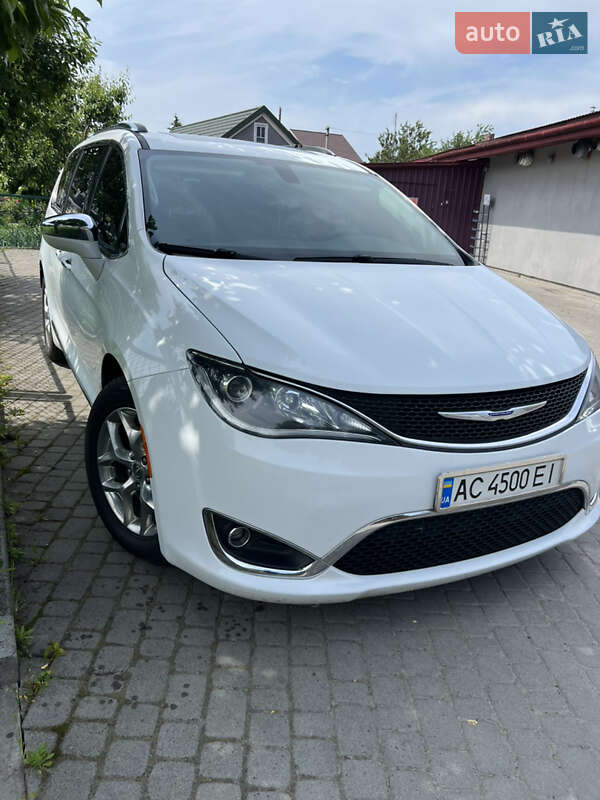 Chrysler Pacifica