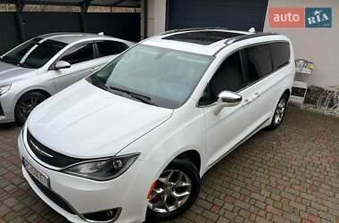 Chrysler Pacifica  2018