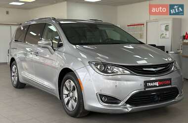 Chrysler Pacifica 3.6 PHEV 2017