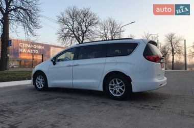 Минивэн Chrysler Pacifica 2020 в Киеве фото 3 Минивэн Chrysler Pacifica 2020 в Киеве