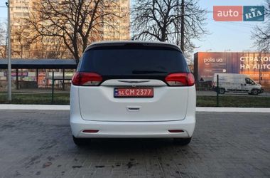 Минивэн Chrysler Pacifica 2020 в Киеве фото 7 Минивэн Chrysler Pacifica 2020 в Киеве