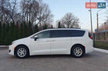 Минивэн Chrysler Pacifica 2020 в Киеве фото 2 Минивэн Chrysler Pacifica 2020 в Киеве